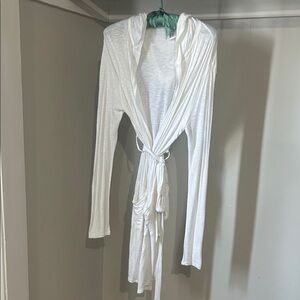 New York & Company White Hooded Tie-Front Wrap Robe